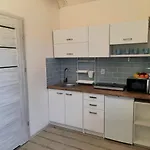 Portowe Całoroczne Letniskowe Jacuzzi Bawialnia Plac Zabaw Dom wakacyjny Rusinowo (Slawno)