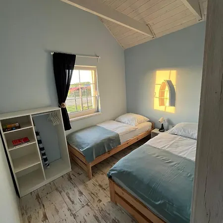 Ferienhaus Portowe Caloroczne Letniskowe Jacuzzi Bawialnia Plac Zabaw Rusinowo (Slawno)