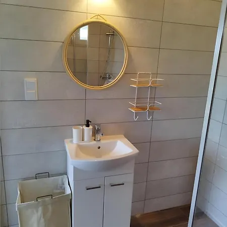 Portowe Caloroczne Letniskowe Jacuzzi Bawialnia Plac Zabaw 펜션
